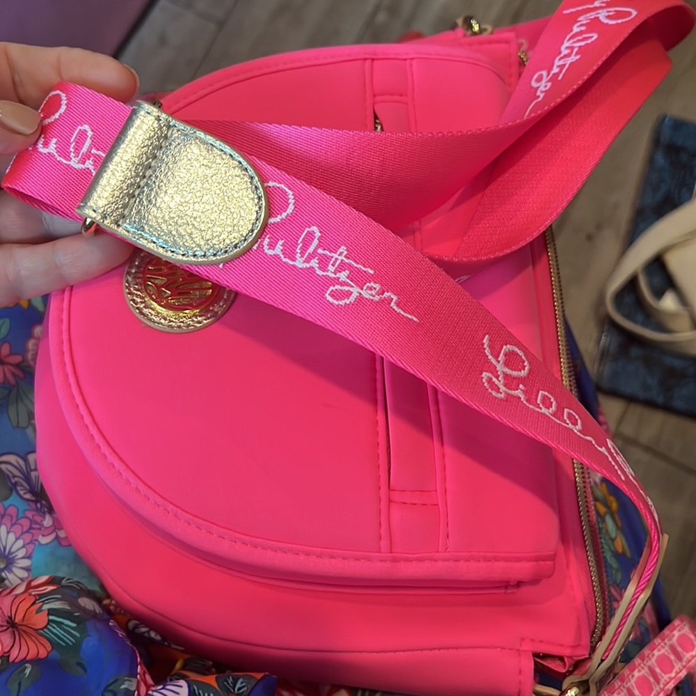Neoprene Lilly Pulitzer side bags crossbody. New! - Picture 10 of 16
